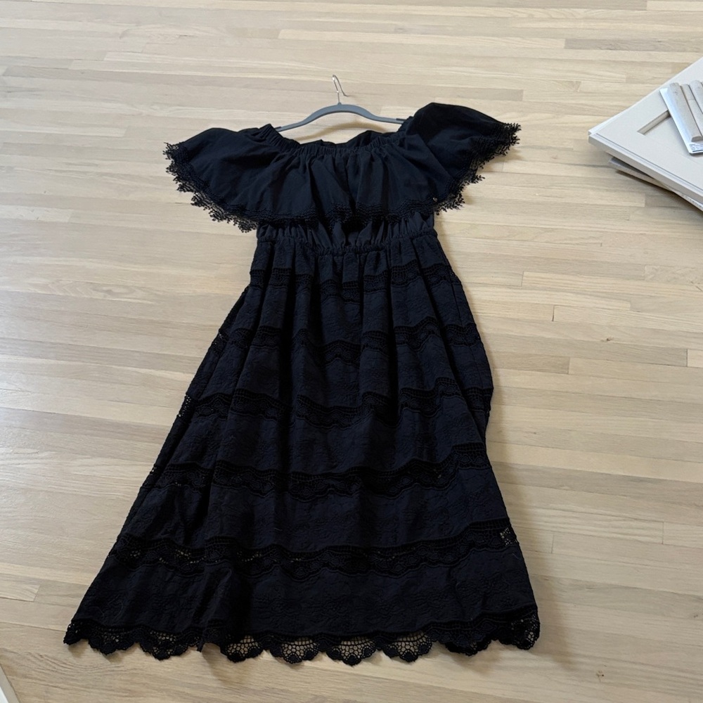 Elegant Black Lace Maxi Dress